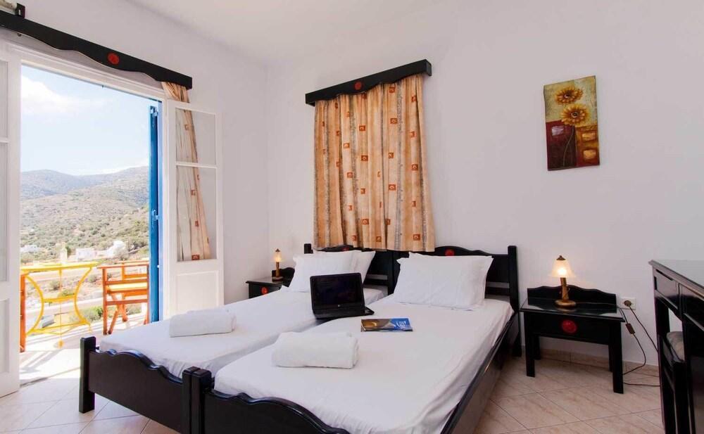Venikouas Hotel Platis Gialos  Bagian luar foto