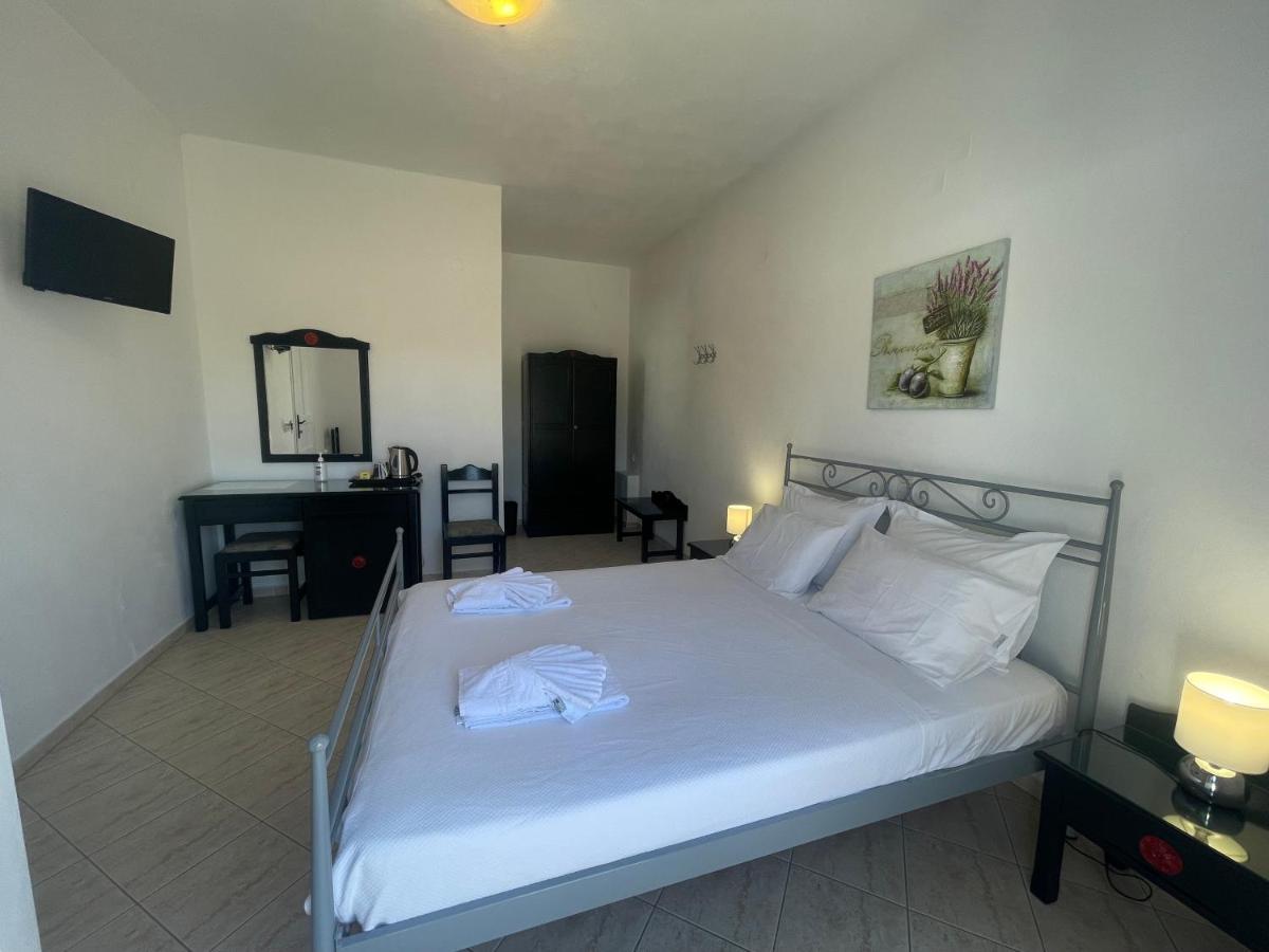 Venikouas Hotel Platis Gialos  Bagian luar foto