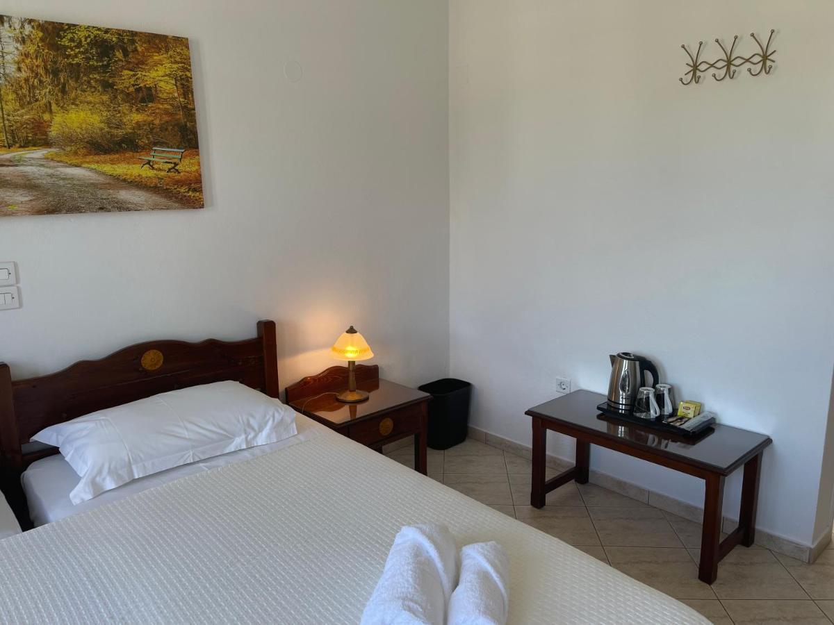 Venikouas Hotel Platis Gialos  Bagian luar foto
