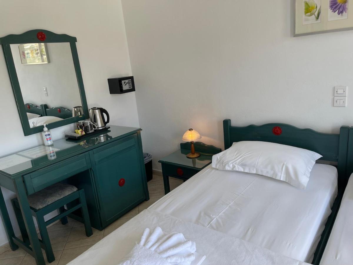 Venikouas Hotel Platis Gialos  Bagian luar foto