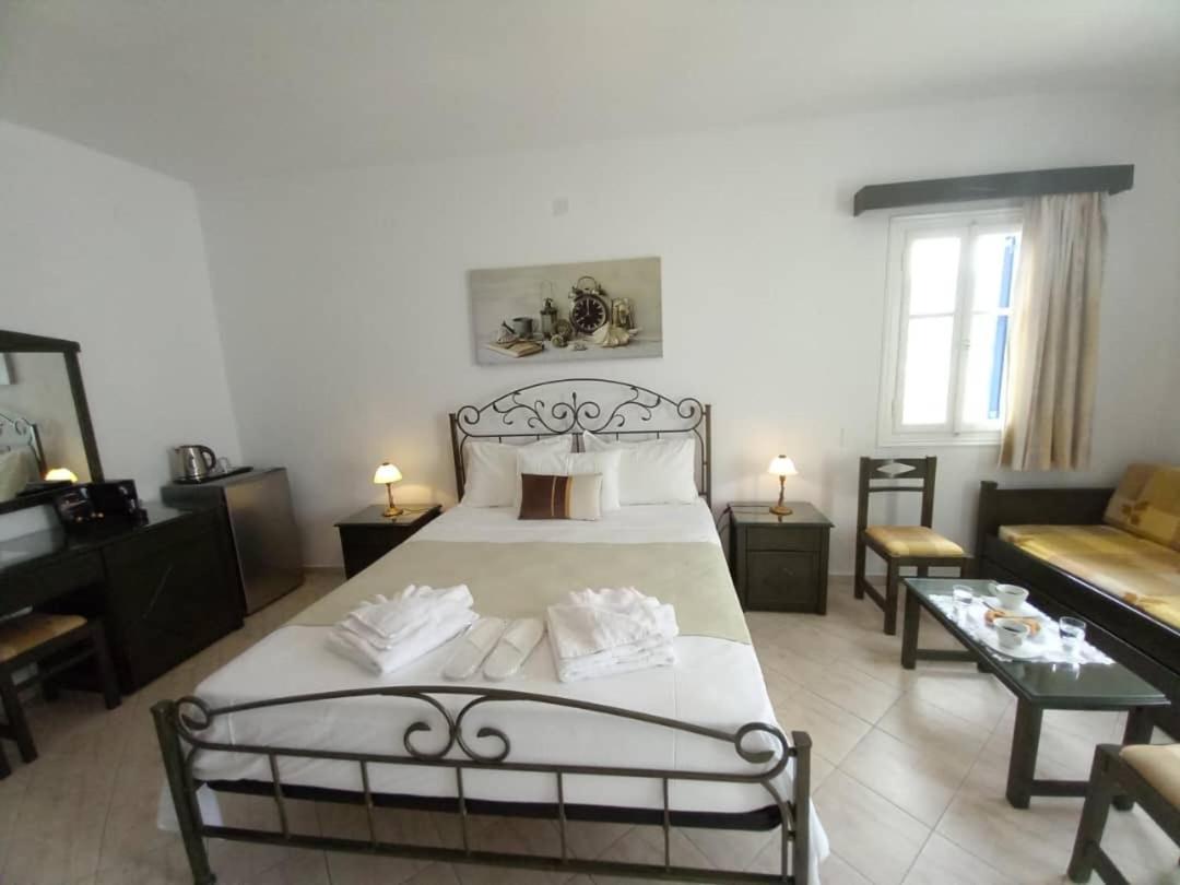 Venikouas Hotel Platis Gialos  Bagian luar foto