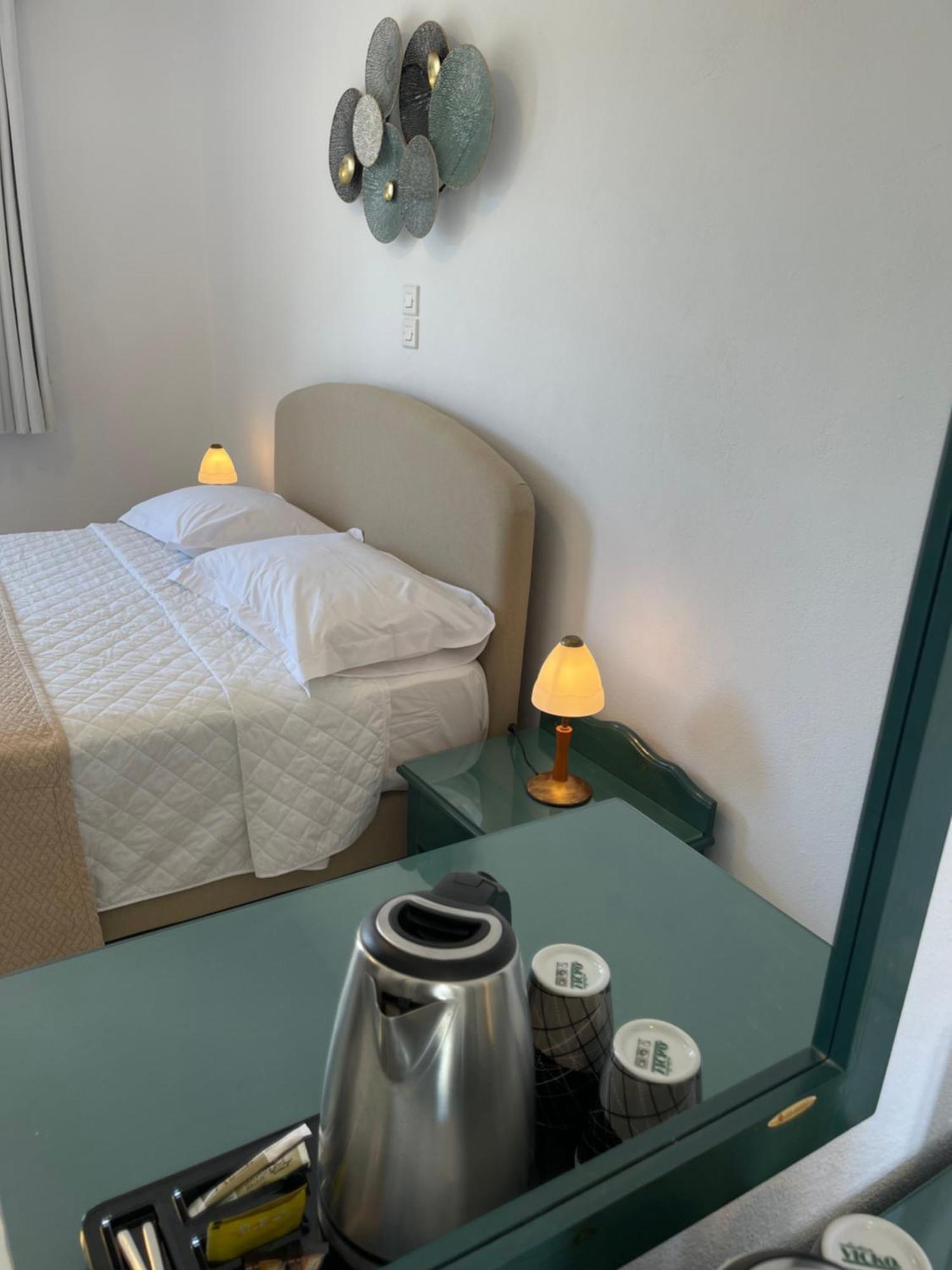 Venikouas Hotel Platis Gialos  Bagian luar foto